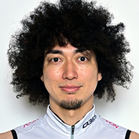 山崎　賢人